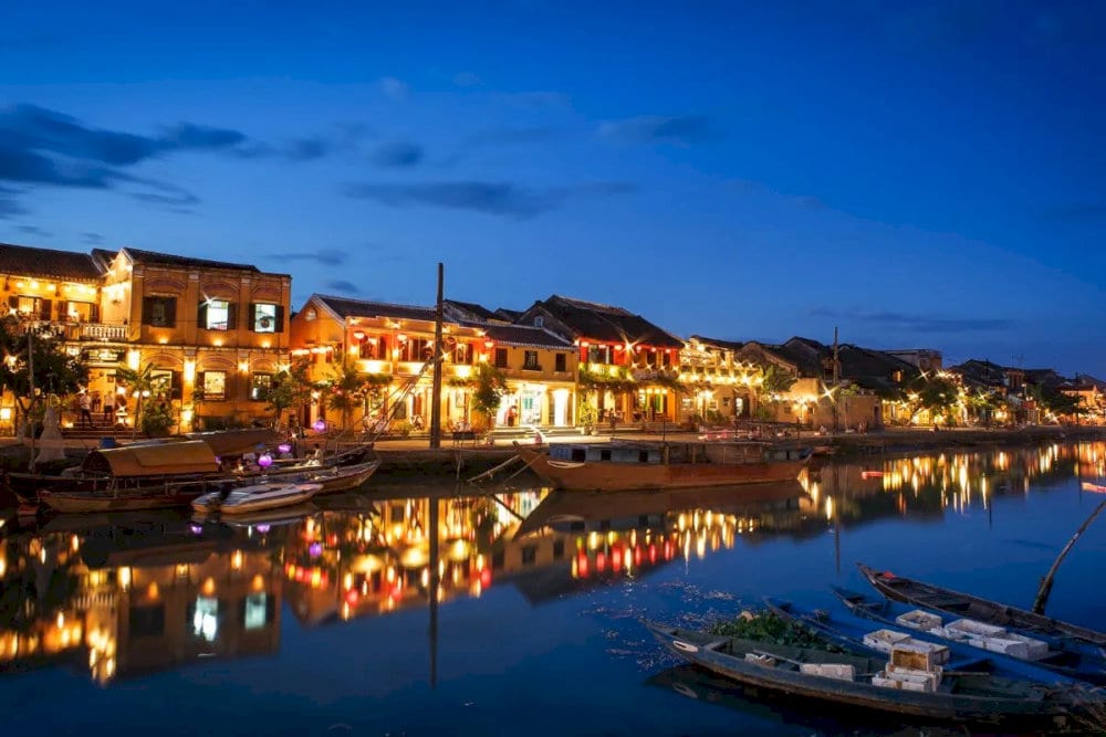 Hoai River, a destination not to be missed when coming to Hoi An, a world cultural heritage